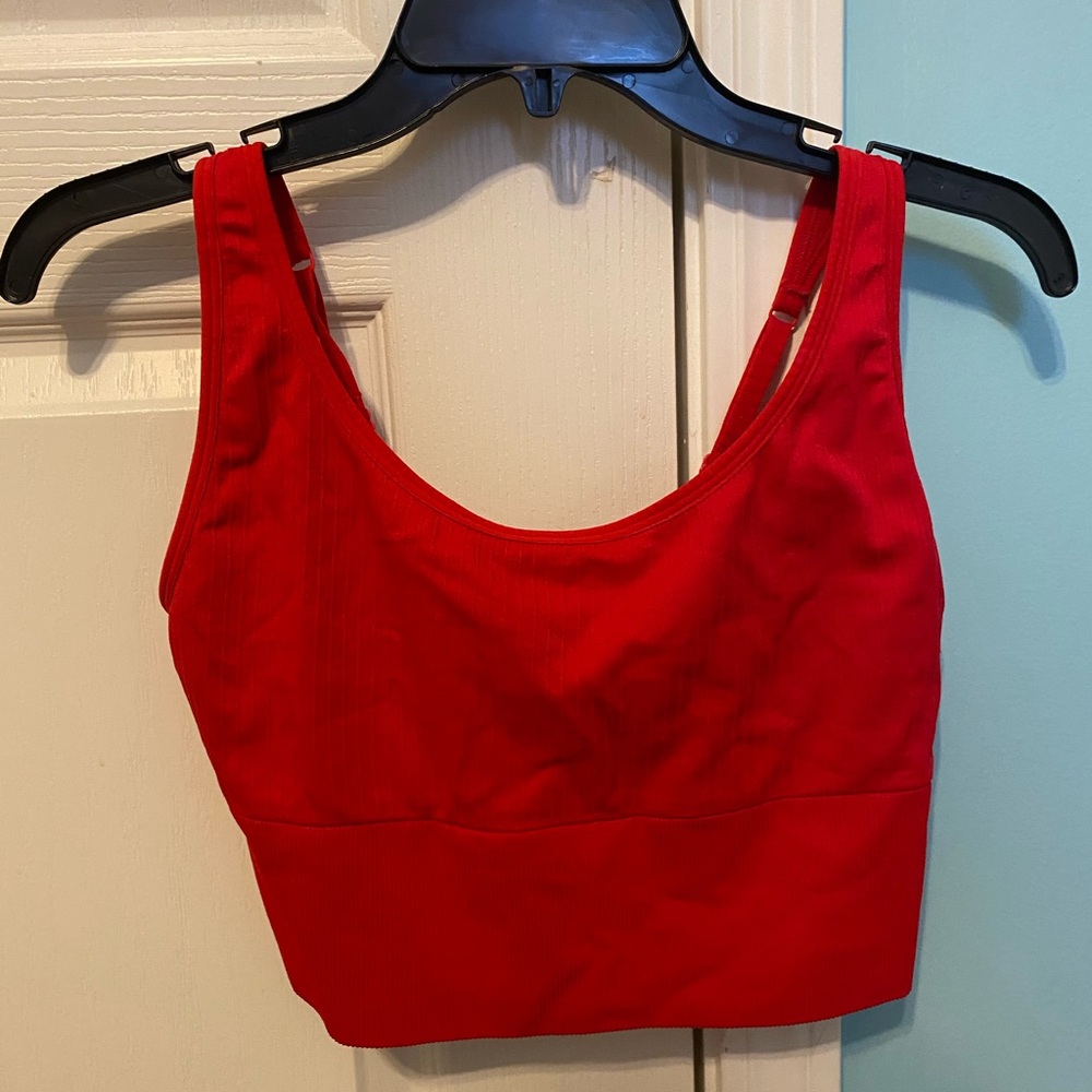 Seamless Victoria’s Secret pink sports bra